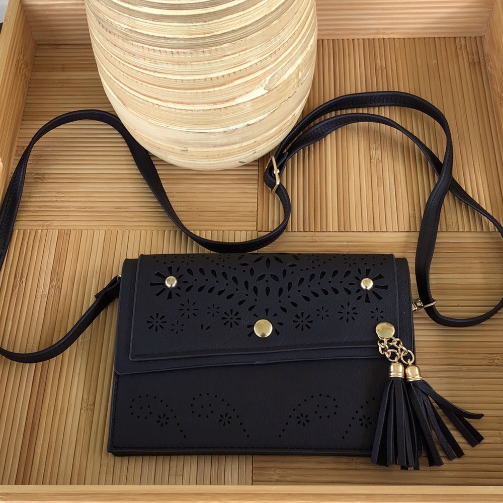 AVENUE 9 PURSE